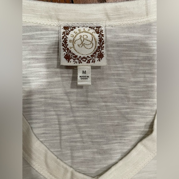 Cream V-Neck Blouse with Pink Graphic - Picture 5 of 9